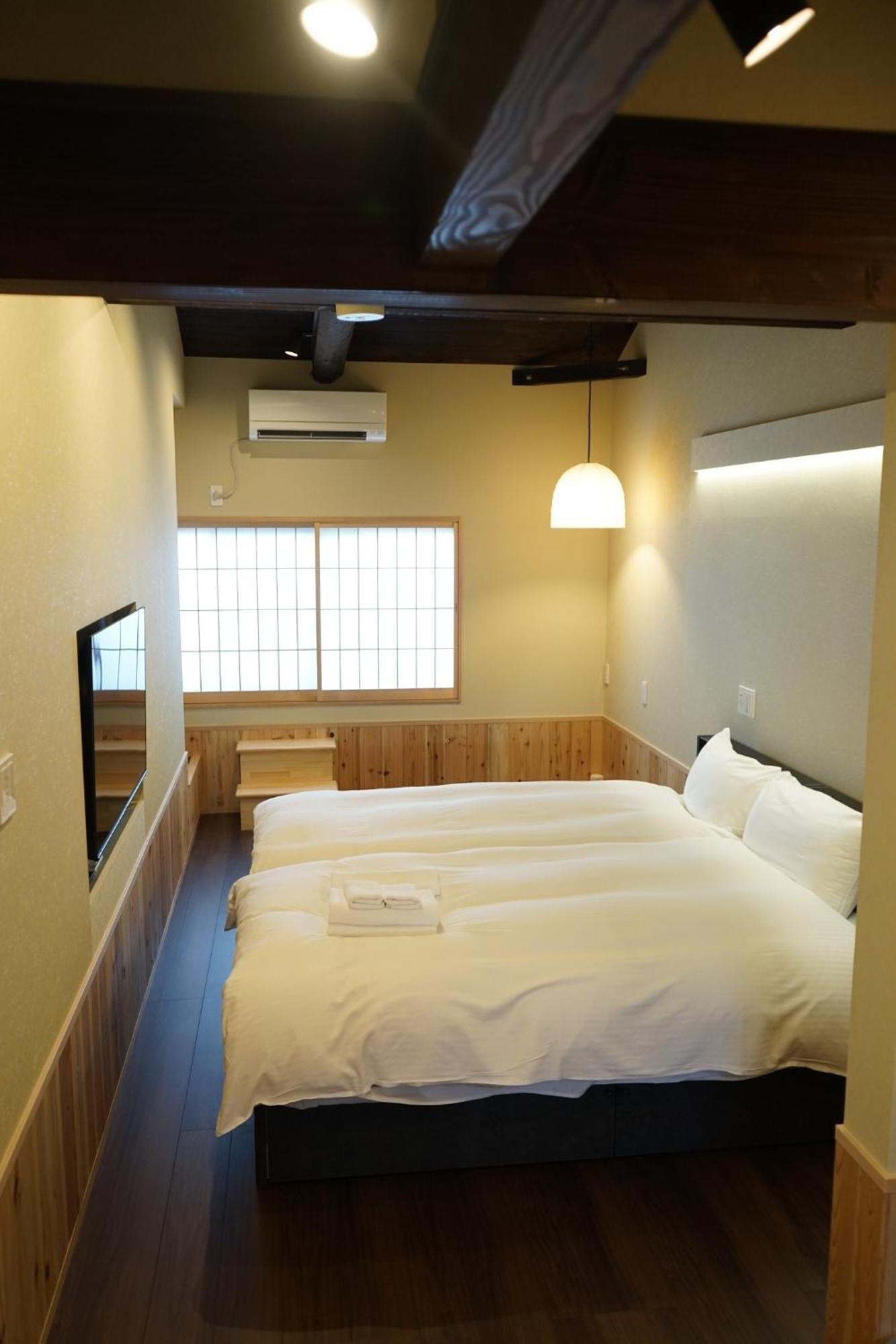 Holiday home East West - Vacation 18083v *